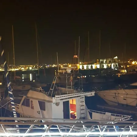 Hotel en barco Mariatxi 1 Playa Blanca (Lanzarote)